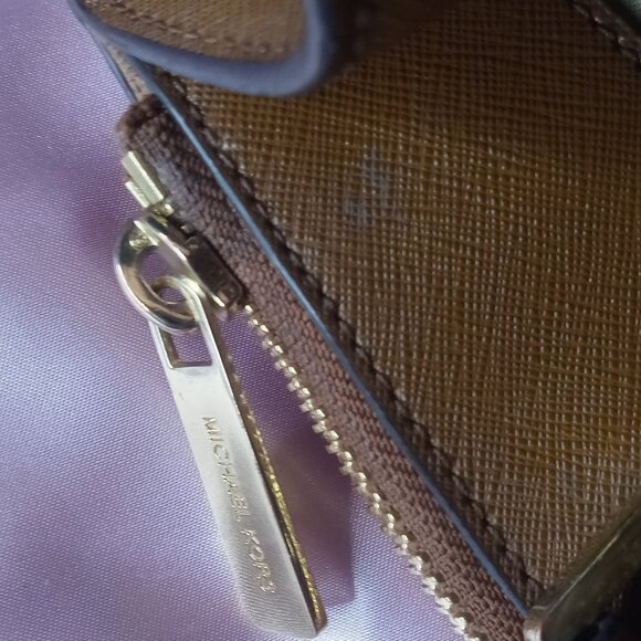 Michael Kors Karla East West - Picture 8 of 10